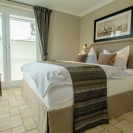 Apartment Hafenstrasse 26 Luett'n Tohuus Zingst